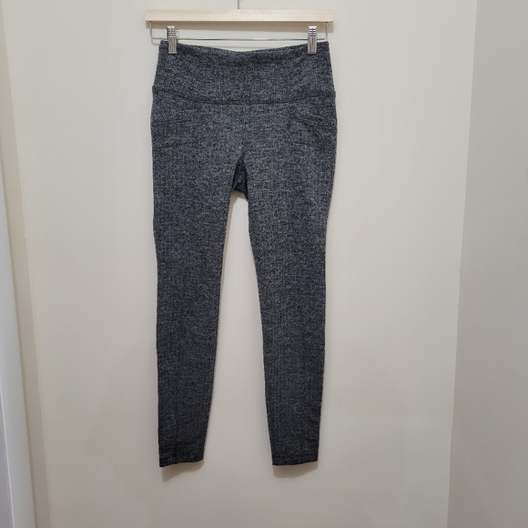 Athleta Pants - Athleta Herringbone Tight Leggings Womens Black and White Size S.